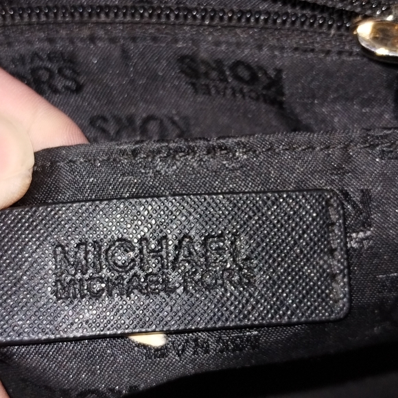 MICHAEL Michael Kors Black and Gold Handbag - Picture 3 of 3